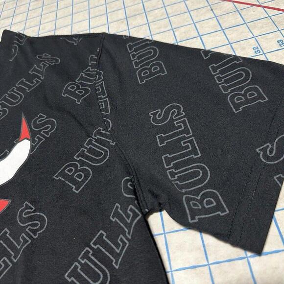 Chicago Bulls NBA T Shirt All Over Print Mens Large Michael Jordan Magic Johnson - Picture 5 of 14